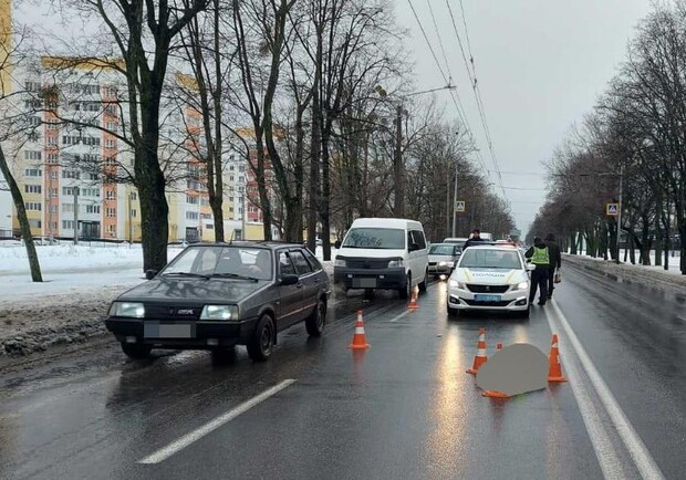 На Московском проспекте женщина погибла под колесами автобуса. 