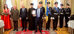 Внезапно: директор одесского роддома стал рыцарем с орденом и саблей