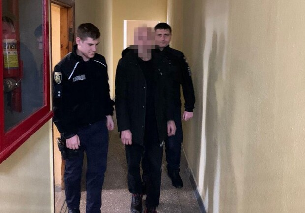 Неделю хранил тело на балконе: в Харькове задержали мужчину, убившего соседку - фото