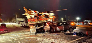 Под Киевом легковушка влетела в грузовик: есть погибший