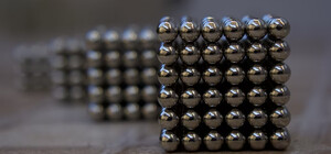 В Киеве малолетняя девочка проглотила магнитные шарики и чуть не погибла