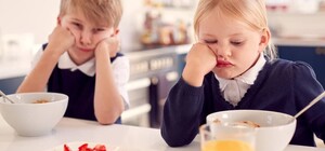 Маленькие порции, мало овощей и фруктов: 400 школам Харьковской области не согласовали меню в столовых