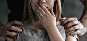 В Днепре компания парней пыталась изнасиловать 13-летнюю девочку