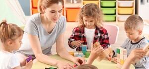 Зарплата — 12 000 гривен: в Харькове ищут воспитателя