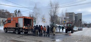 Крупная авария на теплосетях: в районе Одесской почти 150 домов остались без отопления