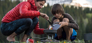 На чем приготовить еду, если нет света и газа: выбираем горелку