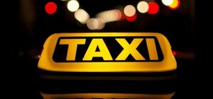 В Киеве таксист избил пассажира за просьбу включить радио