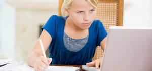 В школах Днепра сотни классов отправили на 