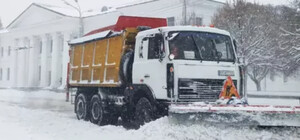 Полтавчан просят реже ездить на личных авто и не бросать их на обочинах