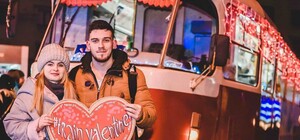 Романтическая фотосессия, истории любви, шоу-программа: по Харькову будет курсировать 