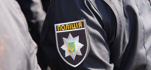 В Киеве полицейские жестко избили задержанного мужчину