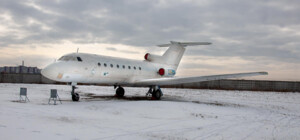 В Киеве в музее авиации реставрируют уникальный для Украины самолет ЯК-40