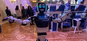 У робота в Верховной Раде спросили, чей Крым и нападет ли Путин