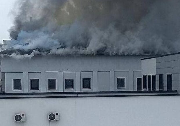 В Харькове — пожар в производственном здании. 