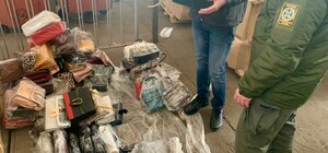 Нелегальные Gucci и Prada: иностранец пытался ввезти в Одессу 