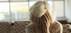 Представился врачом: пенсионерка отдала мошеннику 45 тысяч гривен