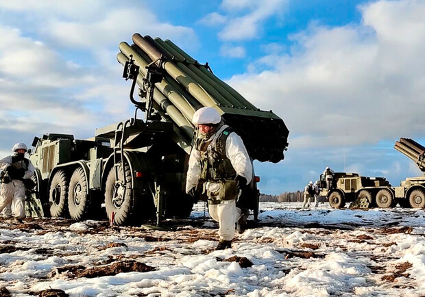 У Росії заявили про відведення військ Південного та Західного округів після навчань. 