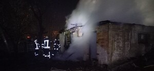 В Запорожье в частном доме на пожаре погиб 7-летний ребенок и его отец