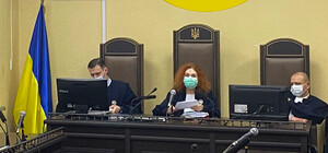 Избиение школьниц в Запорожье: одна из подозреваемых хочет выйти из СИЗО