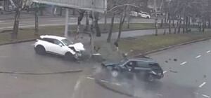 В Днепре на проспекте Поля произошло жесткое ДТП: есть пострадавшие