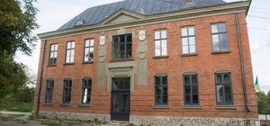 Львів'янка викупила старий палац і реставрувала
