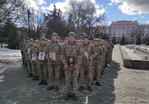В центре Харькова почтили память Героев Небесной сотни. 