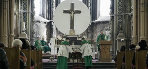 В Николаевском костеле впервые после пожара провели богослужение 