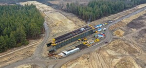 Возводят мосты, прокладывают тоннели: в Днепропетровской области строят самый сложный участок трассы Н-31