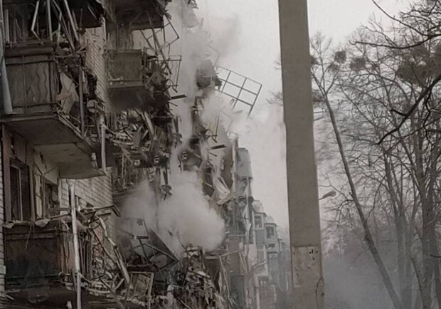 У Харкові збито російський літак, який скинув бомби на житловий будинок, лікарню та завод на Новій Баварії. 