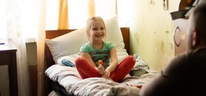 П'ятеро дітей-переселенців через війну залишилися сиротами — як допомогти