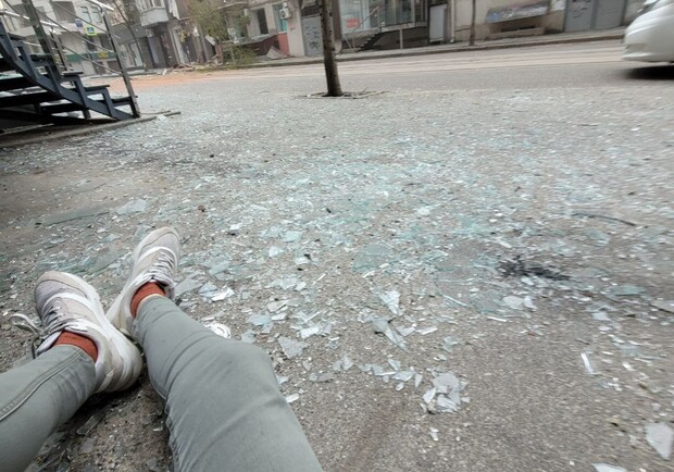 В результате обстрела центра Харькова пострадала волонтер Наталья Попова. 