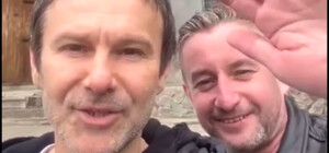 Вакарчук и Жадан поздравили с Пасхой из Харькова