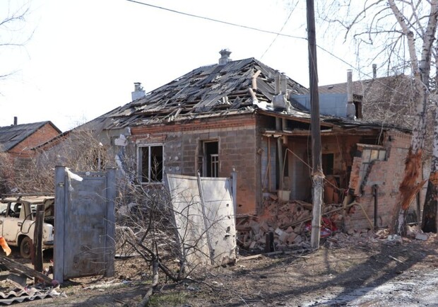 Один человек погиб, трое ранены: россияне обстреляли Дергачи. 