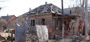 Один человек погиб, трое ранены: россияне обстреляли Дергачи