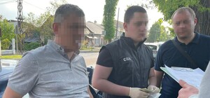 На Львівщині затримали лікаря, який робив фальшиві довідки ухилянтам