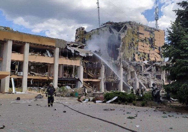 В Лозовой из-за ракетного удара ранены 7 человек, среди них ребенок. 