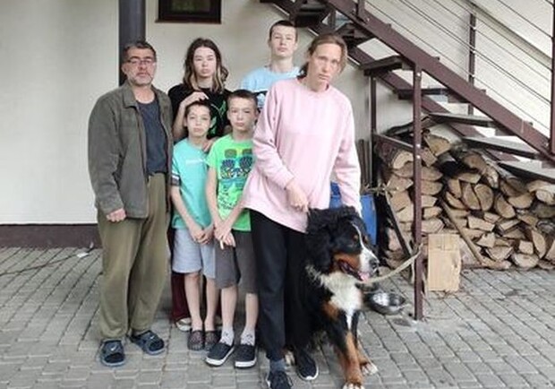 Директор харьковской телекомпании с семьей три месяца провел в оккупации. 