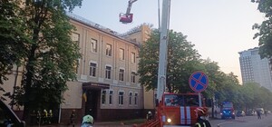 У Києві горіла будівля митної служби