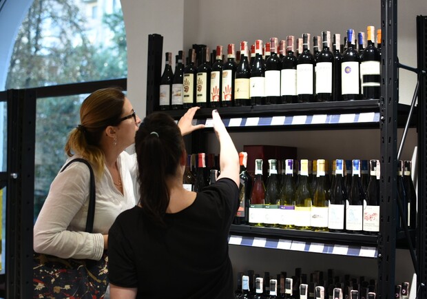 В Харькове обновили правила продажи алкоголя. 