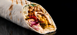 В Киеве восемь человек отравились шаурмой