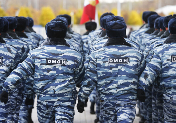 Россия завезла в Изюм большое количество ОМОНа, - СМИ. 