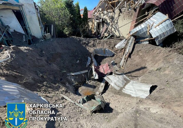 Ракетный удар по Харькову: повреждены дома, детский сад, швейный цех, кафе и магазин. 