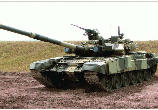 Російські військові намагаються обдурити ЗСУ дерев'яними танками, - Генштаб. 
