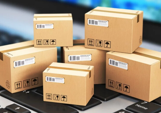 Укрпошта з 1 липня підвищує вартість доставки посилок та документів. 