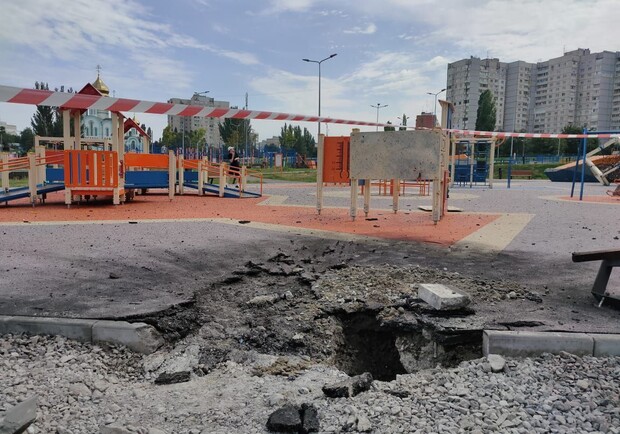 Оккупанты ударили из «Градов» по детской площадке в Харькове. 