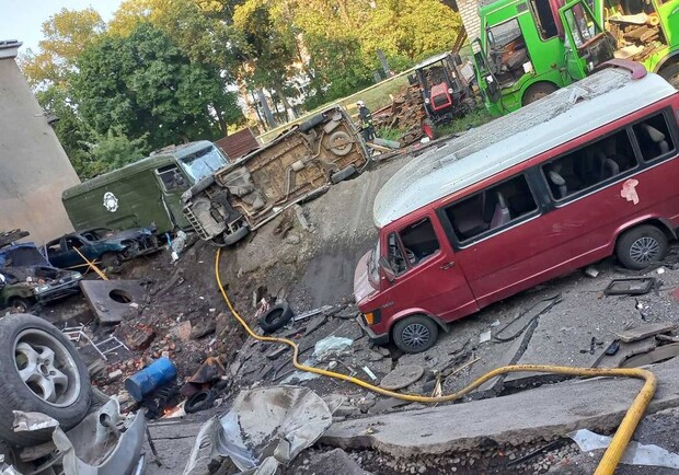 Россия снова ударила по общежитию в Харькове 