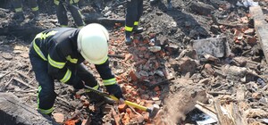 Удар по гуртожитку на Салтівці: під завалами знайшли тіло переселенки