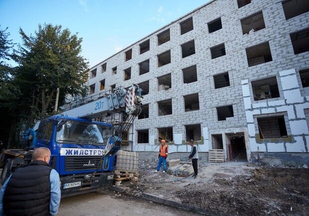 Кабмин планирует выделить больше денег на оборону и восстановление жилья в Харькове и области – Офис Президента. 