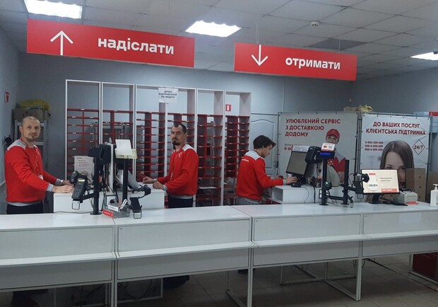 "Нова пошта" відновлює роботу на звільнених територіях Харківської області. 
