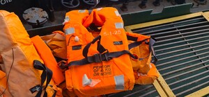 В Черном море всплыл дырявый плот из затонувшего крейсера 